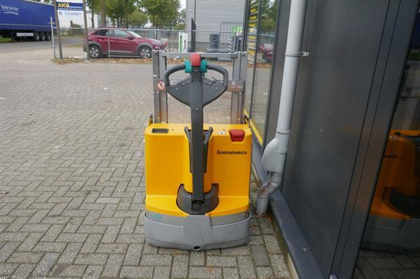 Grote foto vs 20929 elektrische stapelaar jungheinrichemd118i initiele lift 1860mm doe het zelf en verbouw hefwerktuigen