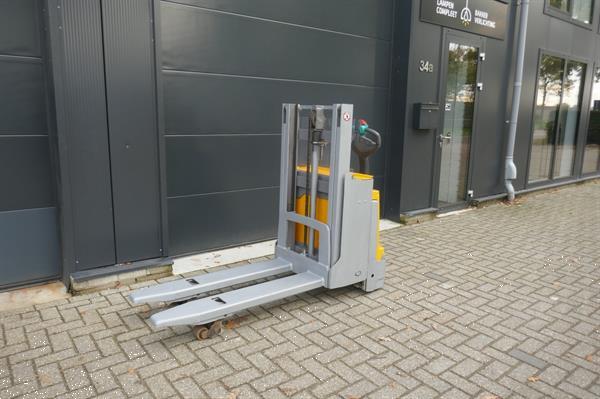 Grote foto vs 20929 elektrische stapelaar jungheinrichemd118i initiele lift 1860mm doe het zelf en verbouw hefwerktuigen