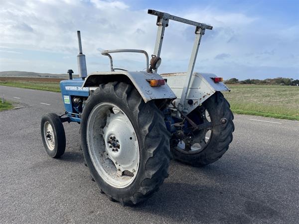 Grote foto ford 3000 agrarisch tractoren