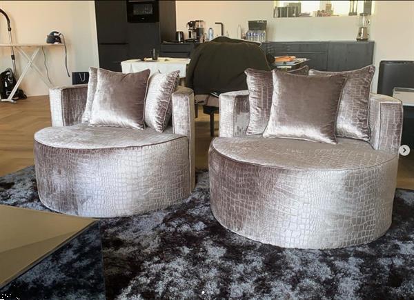 Grote foto love seat luxe stof rond artwonen enschede huis en inrichting sofa en chaises longues
