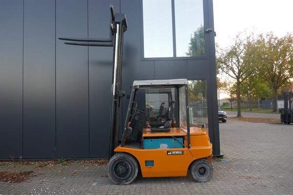 Grote foto vs 20937 elektrische heftruck still r60 35 3500mm goede accu agrarisch heftrucks