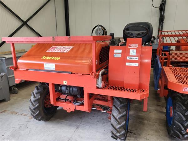 Grote foto zelfrijdende ferrari rotostrapp halfautomatische plantmachine met 4 rijen agrarisch zaaimachines