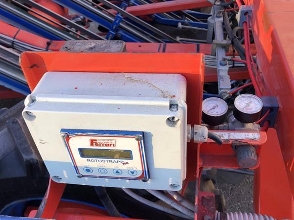 Grote foto zelfrijdende ferrari rotostrapp halfautomatische plantmachine met 4 rijen agrarisch zaaimachines