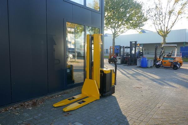 Grote foto vs 20935 elektrische triplex stapelaar jungheinirch ejc12 5 4.300mm doe het zelf en verbouw hefwerktuigen