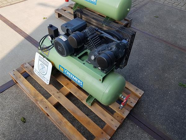 Grote foto gebruikte compressors creemers 60l tank geheel nagezien en klaar voor gebruik doe het zelf en verbouw compressors