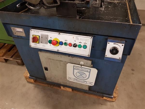 Grote foto narvik rond 225mm halfautomaat met koeling bandzaag hydraulisch compact doe het zelf en verbouw zaagmachines