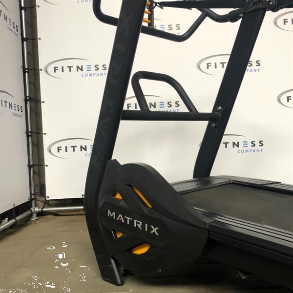 Grote foto matrix s drive loopband treadmill cardio sport en fitness fitness