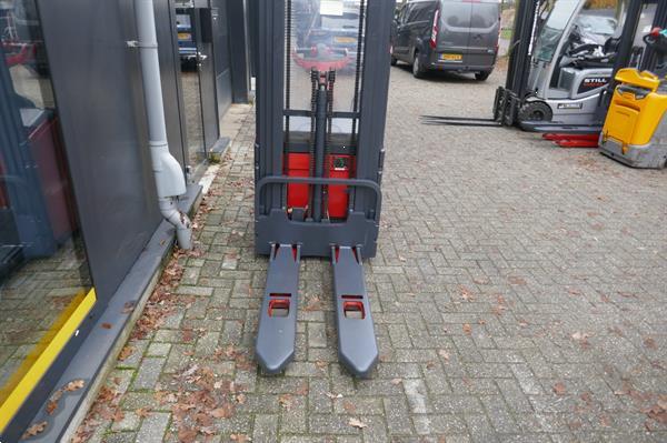 Grote foto vs 20963 elektrische triplex stapelaar linde freelift 4716mm doe het zelf en verbouw hefwerktuigen