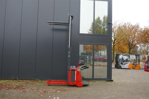 Grote foto vs 20960 elektrische stapelaar linde initiele lift 3324mm doe het zelf en verbouw hefwerktuigen