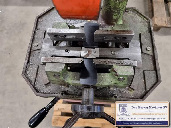 Grote foto bewo 250 koeling cirkelzaag metaalzaagmachine werkplaats doe het zelf en verbouw zaagmachines