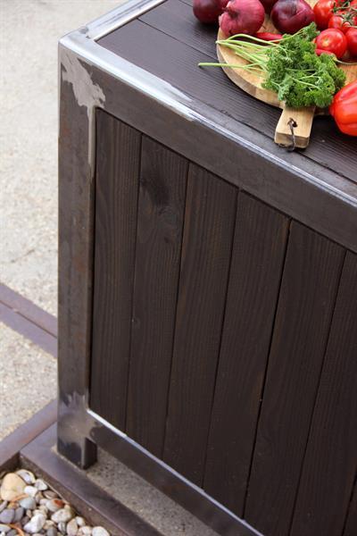 Grote foto buitenkeuken bar werkbank tuintafel staal hout tuin en terras buitenkeukens