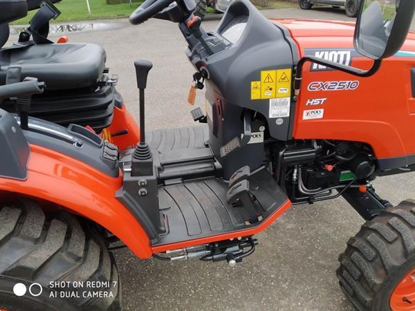 Grote foto kioti cx2510 hst rops 4wd 25 pk nieuw actie evt met voorlader agrarisch tractoren