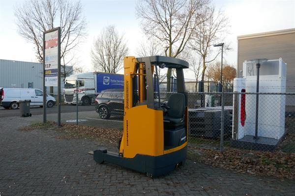 Grote foto vs 20995 elektrische triplex reachtruck jungheinrich etv214 5300mm doe het zelf en verbouw hefwerktuigen