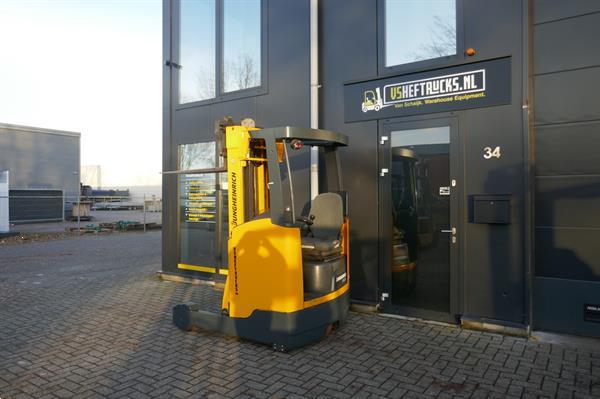 Grote foto vs 20995 elektrische triplex reachtruck jungheinrich etv214 5300mm doe het zelf en verbouw hefwerktuigen