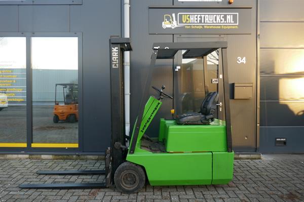 Grote foto vs 20996 elektrische heftruck clark 3300mm agrarisch heftrucks