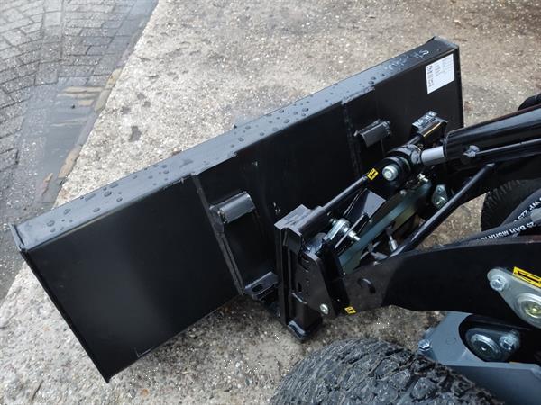Grote foto giant sk252d skidster diesel agrarisch shovels
