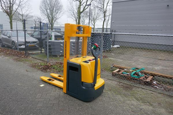 Grote foto vs 21013 bj2014 elektrische stapelaar jungheinirch ejc212 doe het zelf en verbouw hefwerktuigen