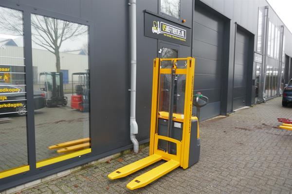Grote foto vs 21009 bj2014 elektrische stapelaar jungheinrich ejc110 doe het zelf en verbouw hefwerktuigen