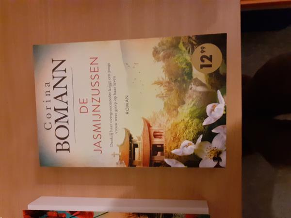 Grote foto te koop aangeboden boeken romans