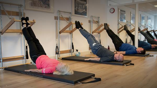 Grote foto pilates tower groepslessen in zoetermeer sport en fitness yoga en pilates