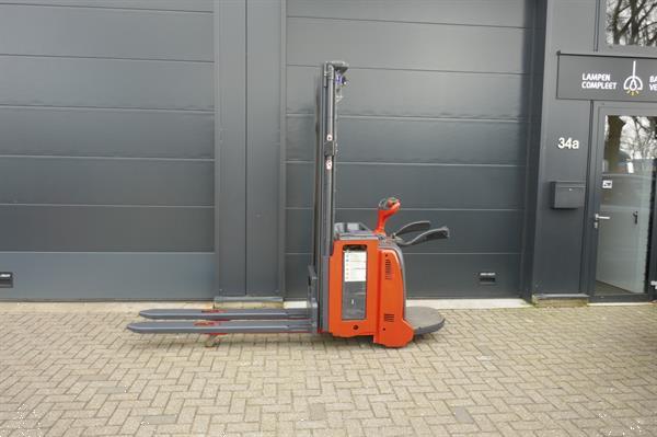 Grote foto vs 21019 elektrische stapelaar linde l12 lange lepels initi le lift doe het zelf en verbouw hefwerktuigen