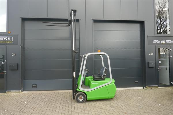 Grote foto vs 21034 elektrische heftruck cesab blitz 315 ac sideshift agrarisch heftrucks