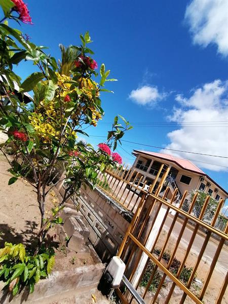 Grote foto huize sosolobi in suriname huis en inrichting overige huis en inrichting