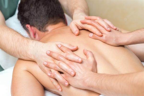 Grote foto vierhandenmassage te breda diensten en vakmensen masseurs en massagesalons
