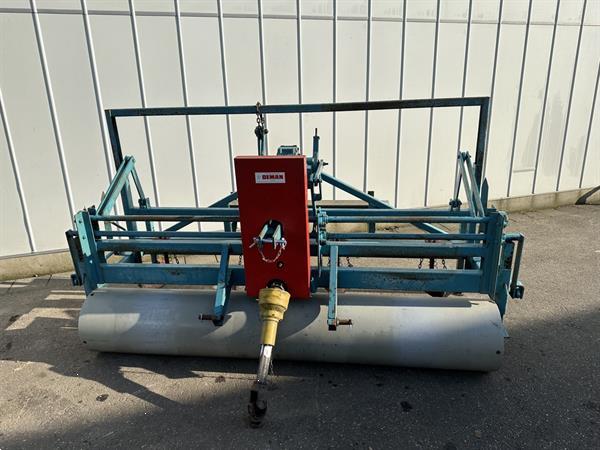 Grote foto deman 4 rijige preiponsmachine agrarisch zaaimachines