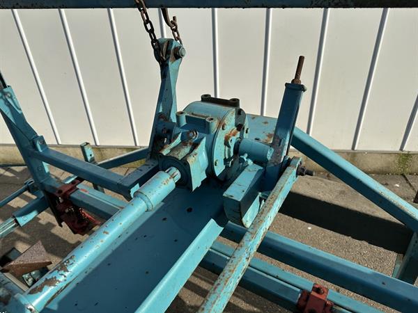 Grote foto deman 4 rijige preiponsmachine agrarisch zaaimachines