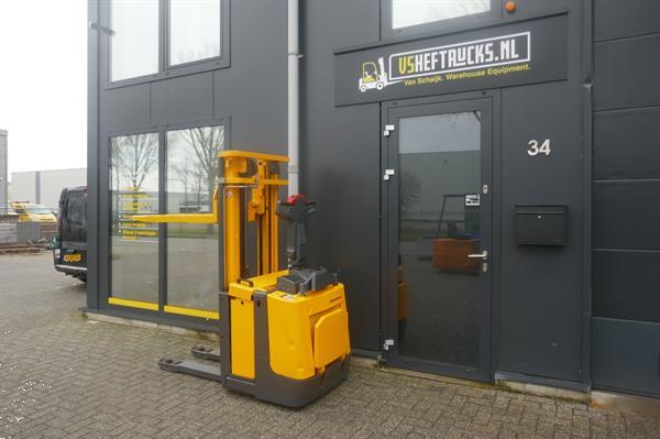 Grote foto vs 21053 elektrische triplex stapelaar jungheinrich 4380mm doe het zelf en verbouw hefwerktuigen