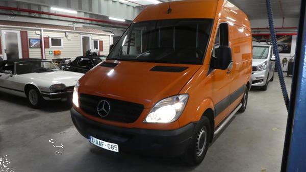 Grote foto mercedes sprinter ingericht voor 2 pony auto mercedes