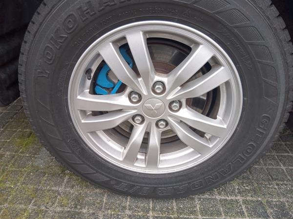 Grote foto tk set winterbanden met alu velg 215 70 r16 auto onderdelen banden en velgen