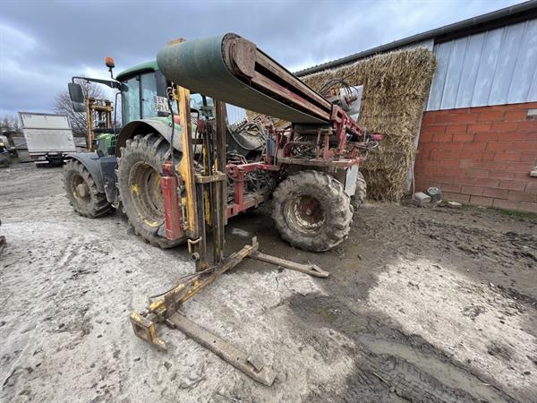 Grote foto verhoest preirooimachine met automatisch vullen agrarisch oogstmachines