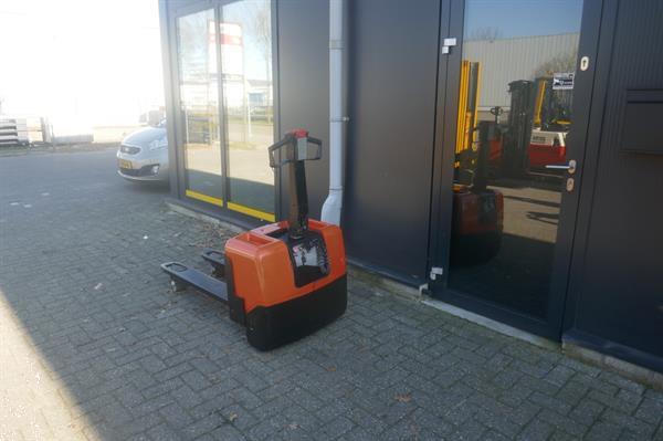 Grote foto vs 21067 elektrische palletwagen bt 1300kg interne lader doe het zelf en verbouw hefwerktuigen