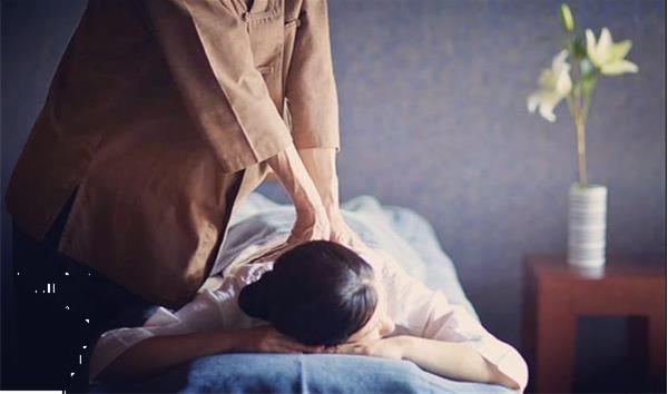 Grote foto zen massage japanese shiatsu osteopathy . diensten en vakmensen masseurs en massagesalons