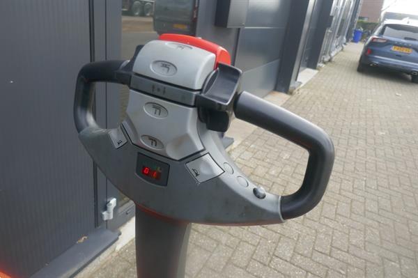 Grote foto vs 21098 elektrische stapelaar bt sw080l 1580mm inititle lift doe het zelf en verbouw hefwerktuigen