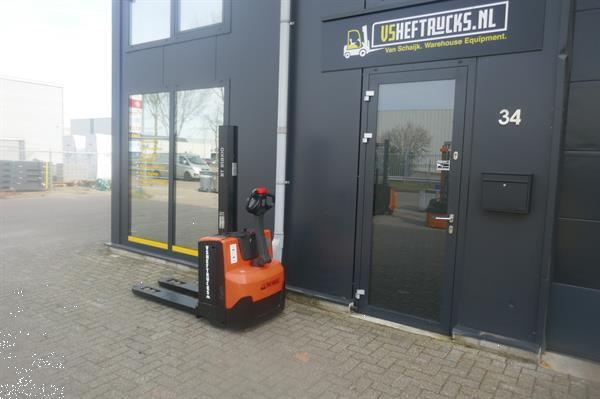 Grote foto vs 21098 elektrische stapelaar bt sw080l 1580mm inititle lift doe het zelf en verbouw hefwerktuigen