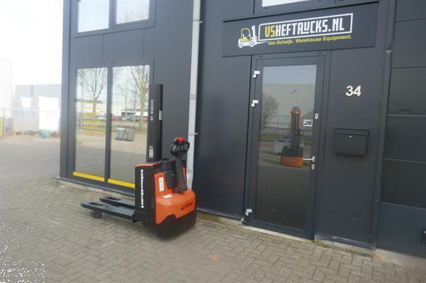 Grote foto vs 21098 elektrische stapelaar bt sw080l 1580mm inititle lift doe het zelf en verbouw hefwerktuigen