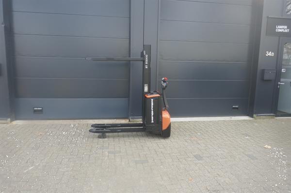 Grote foto vs 21098 elektrische stapelaar bt sw080l 1580mm inititle lift doe het zelf en verbouw hefwerktuigen
