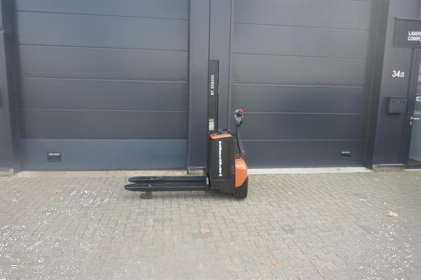 Grote foto vs 21098 elektrische stapelaar bt sw080l 1580mm inititle lift doe het zelf en verbouw hefwerktuigen