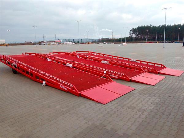 Grote foto mobiel laadbrug ausbau van de fabrikant agrarisch heftrucks