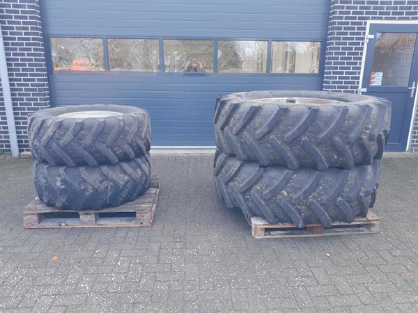 Grote foto wielen 520 70 r38 en 420 70 r24 afkomstig van case maxxum agrarisch wielen