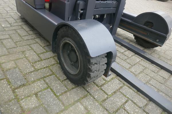 Grote foto vs 21105 triplex buiten reachtruck linde 4855mm buitenbanden doe het zelf en verbouw hefwerktuigen