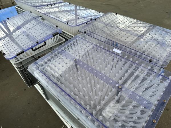 Grote foto lehners handzaaimachine voor trays met 285 cellen agrarisch tuinbouw