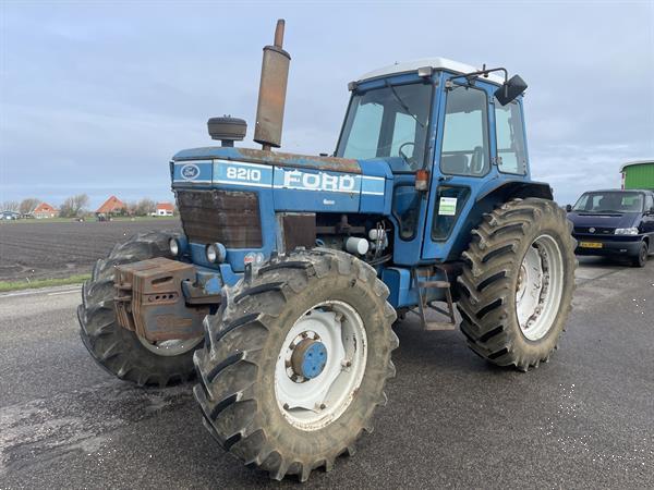 Grote foto ford 8210 agrarisch tractoren