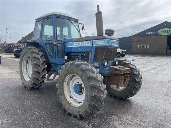 Grote foto ford 8210 agrarisch tractoren