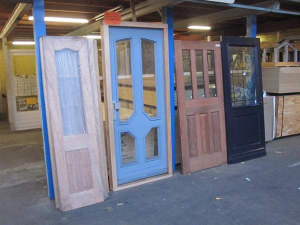 Grote foto partij binnen en buitendeuren in de aanbieding doe het zelf en verbouw deuren en horren