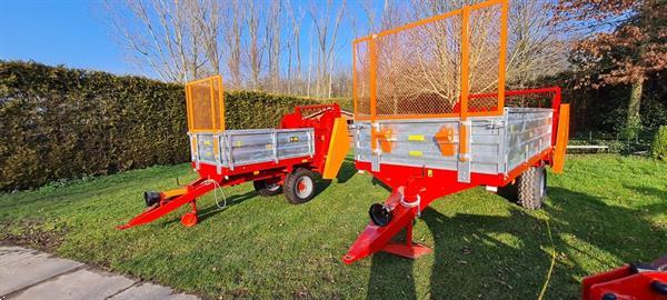 Grote foto mestwagens 2 5 en 4 5 ton agrarisch strooiers