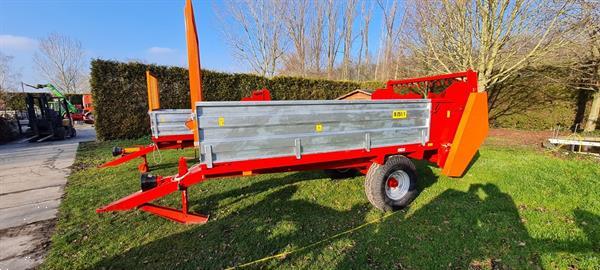 Grote foto mestwagens 2 5 en 4 5 ton agrarisch strooiers